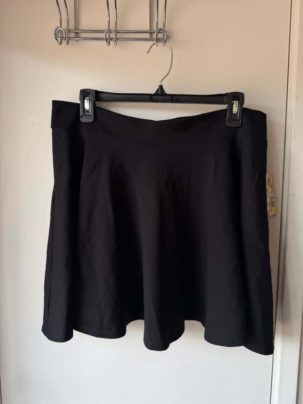 Hybrid & Company Skirt Size XXL Black Skater Flared Mini